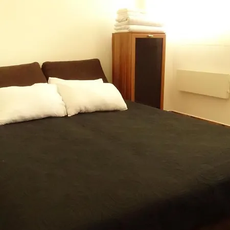 Διαμέρισμα Pilot Apartman *